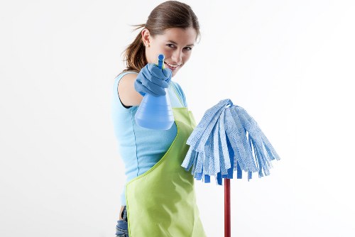 Office cleaning service in E1 for a professional workplace