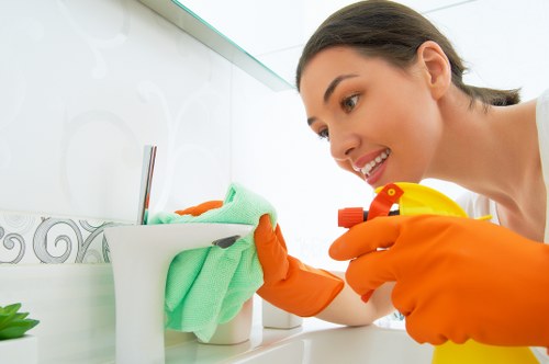 Professional communal area cleaning for mixed-use premises in E1